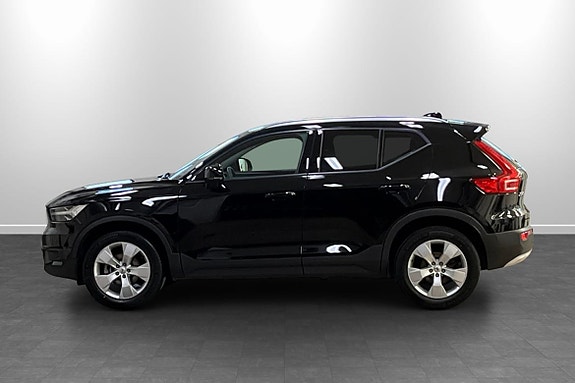 Volvo XC40 3 of 13