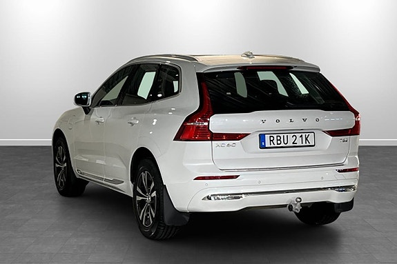 Volvo XC60 2 of 13