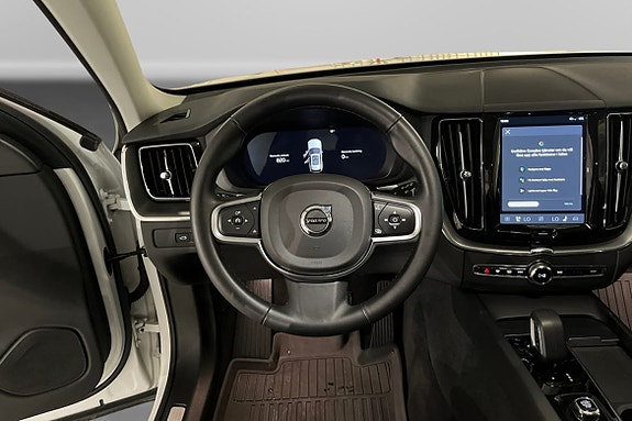 Volvo XC60 10 of 13