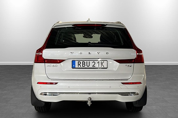 Volvo XC60 8 of 13