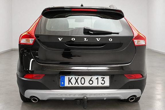 Volvo V40 Cross Country 14 of 16