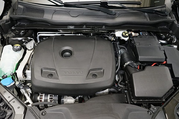 Volvo V40 Cross Country 10 of 16