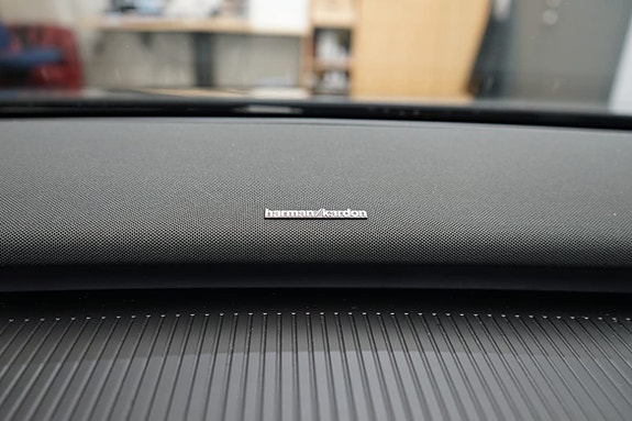 Volvo EX30 9 of 15