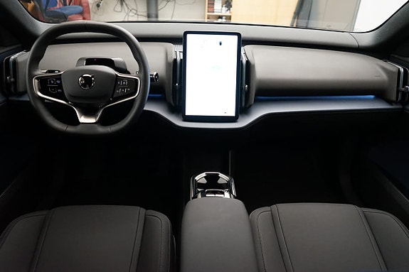 Volvo EX30 5 of 15