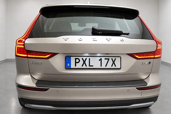Volvo V60 Cross Country 16 of 18