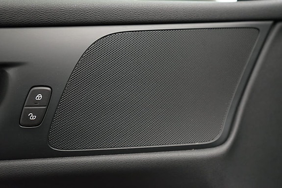 Volvo V60 Cross Country 12 of 18
