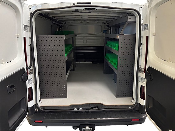Renault Trafic 13 of 22