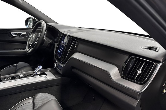 Volvo XC60 12 of 20