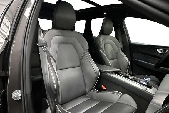 Volvo XC60 16 of 20