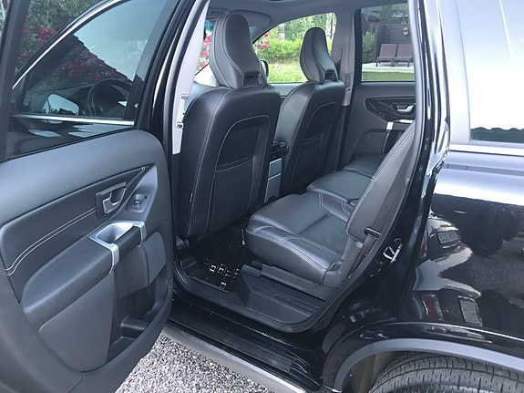 Volvo XC90 7 of 13