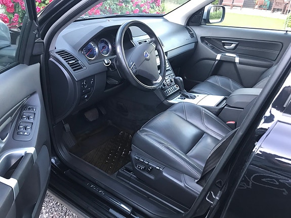 Volvo XC90 9 of 13