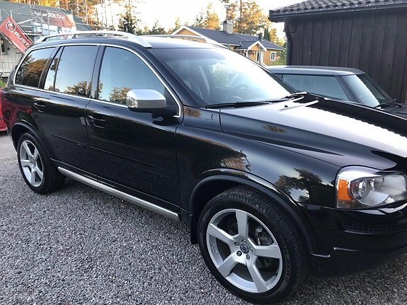 Volvo XC90 2 of 13