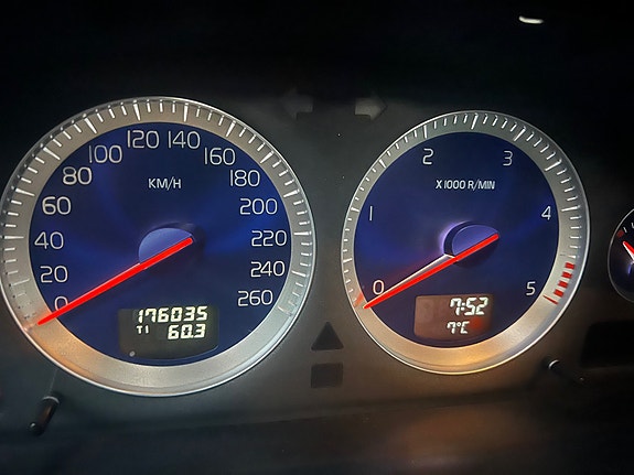 Volvo XC90 13 of 13