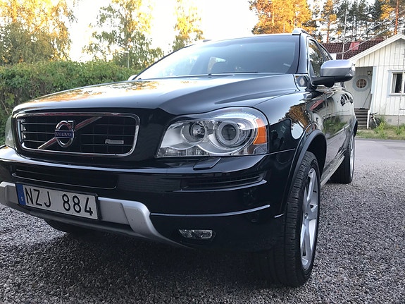 Volvo XC90 3 of 13
