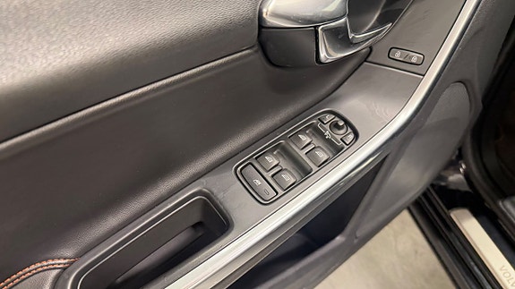 Volvo V60 16 of 18