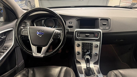 Volvo V60 11 of 18