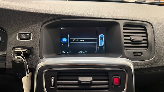Volvo V60 12 of 18