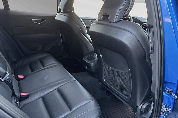 Volvo V60 11 of 26