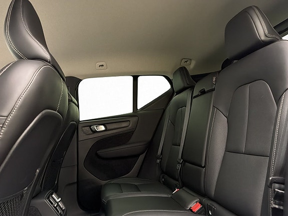 Volvo XC40 18 of 30
