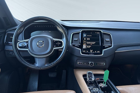 Volvo XC90 9 of 29