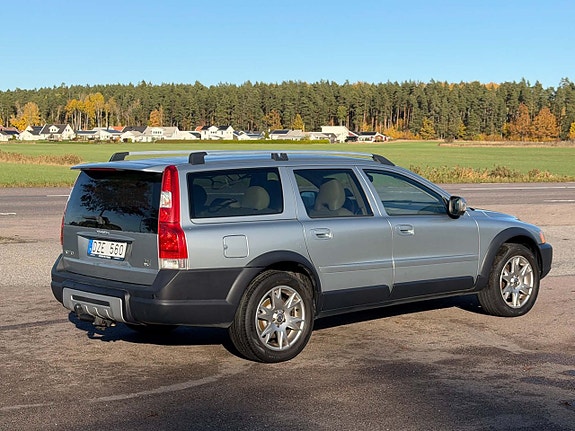 Volvo XC70 4 of 21