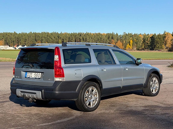 Volvo XC70 13 of 21