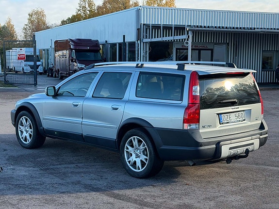Volvo XC70 9 of 21