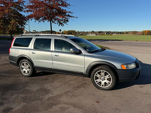 Volvo XC70 3 of 21