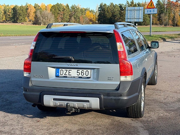 Volvo XC70 11 of 21