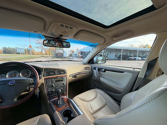Volvo XC70 19 of 21