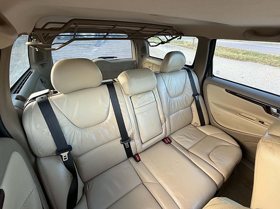 Volvo XC70 16 of 21