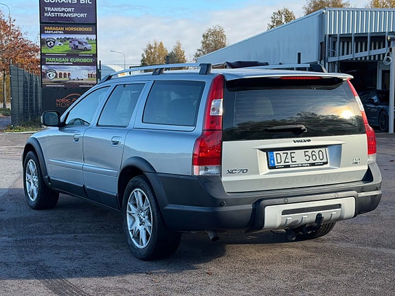 Volvo XC70 10 of 21