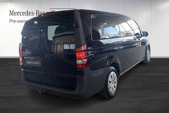 Mercedes-Benz eVito Tourer 9 of 23