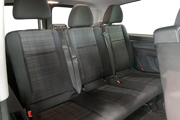 Mercedes-Benz eVito Tourer 7 of 23