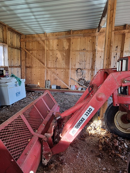 CASE IH 585 XL 7 of 23