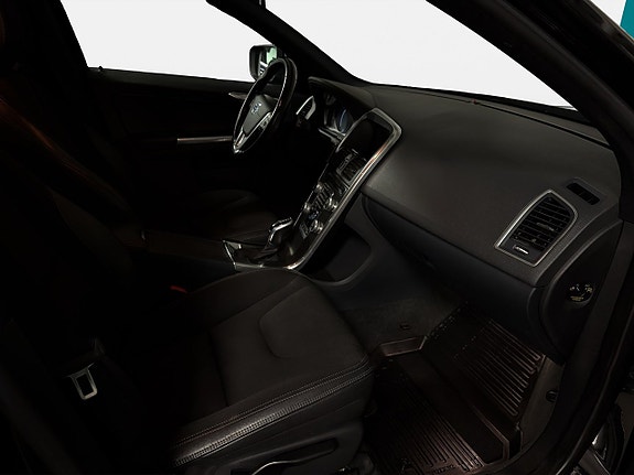 Volvo XC60 21 of 23