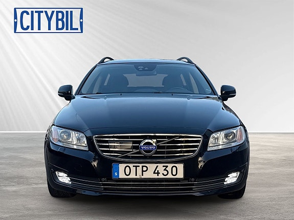 Volvo V70 13 of 26