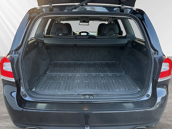 Volvo V70 8 of 26