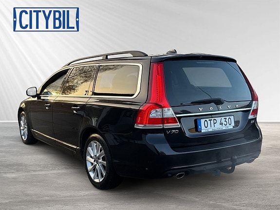 Volvo V70 3 of 26