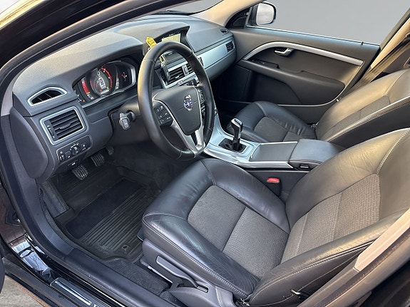Volvo V70 6 of 26