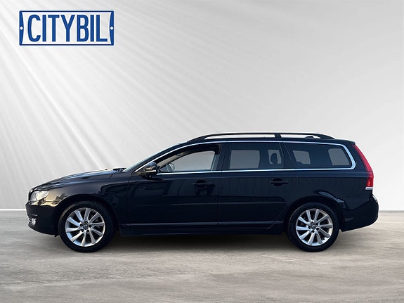 Volvo V70 2 of 26