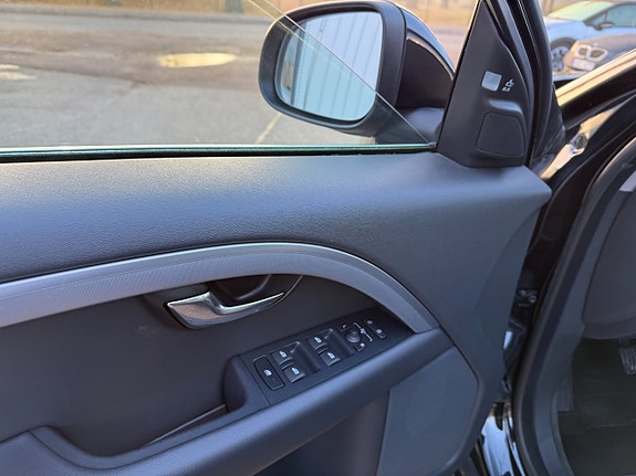 Volvo V70 18 of 26