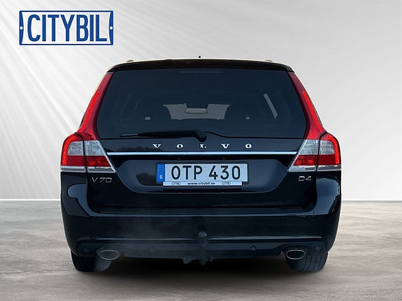 Volvo V70 11 of 26