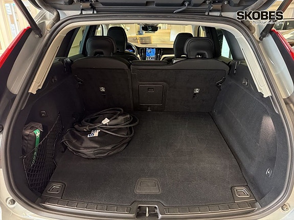 Volvo XC60 17 of 27