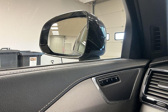 Volvo XC90 27 of 30