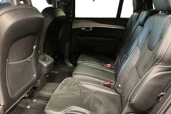 Volvo XC90 15 of 30