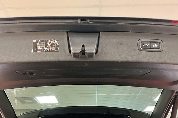 Volvo XC90 23 of 30