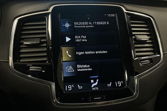 Volvo XC90 17 of 30