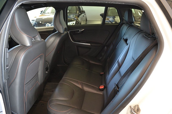 Volvo V60 11 of 15