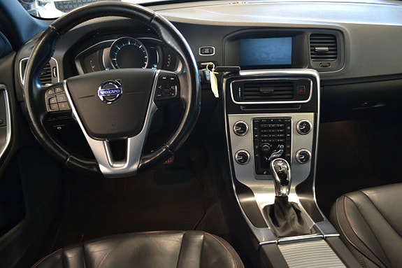 Volvo V60 9 of 15